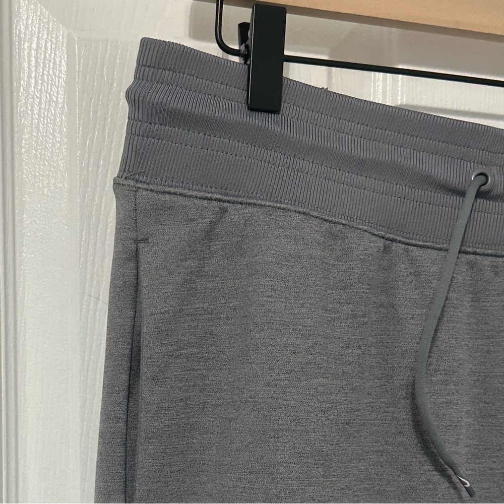 Nike Women’s One Thermal-FIT Pullover Hoodie (XL) and Jogger (L) SET - Picture 10 of 15